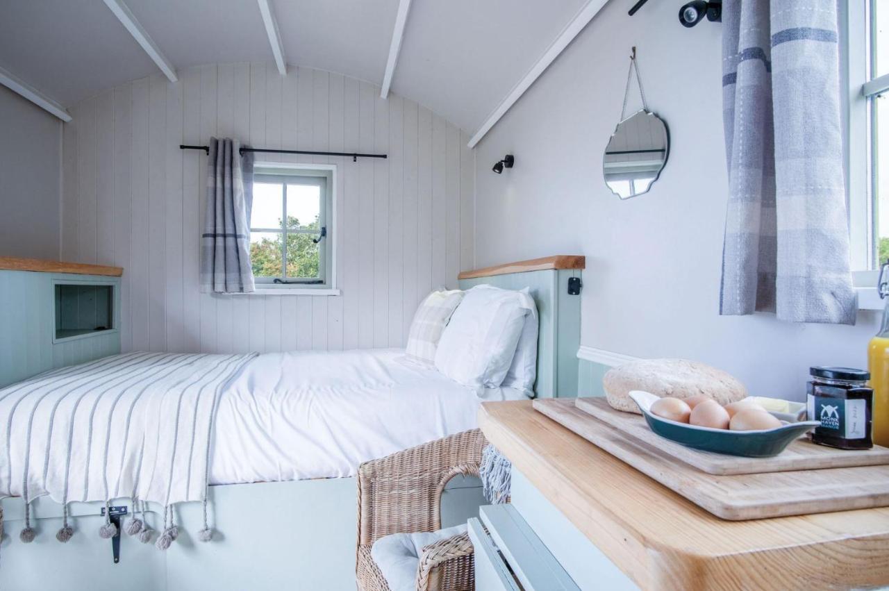 Haven View - 1 Bedroom Shepherds Hut - St Ishmaels Saint Ishmaels  Ngoại thất bức ảnh