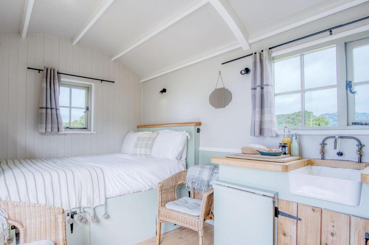 Haven View - 1 Bedroom Shepherds Hut - St Ishmaels Saint Ishmaels  Ngoại thất bức ảnh