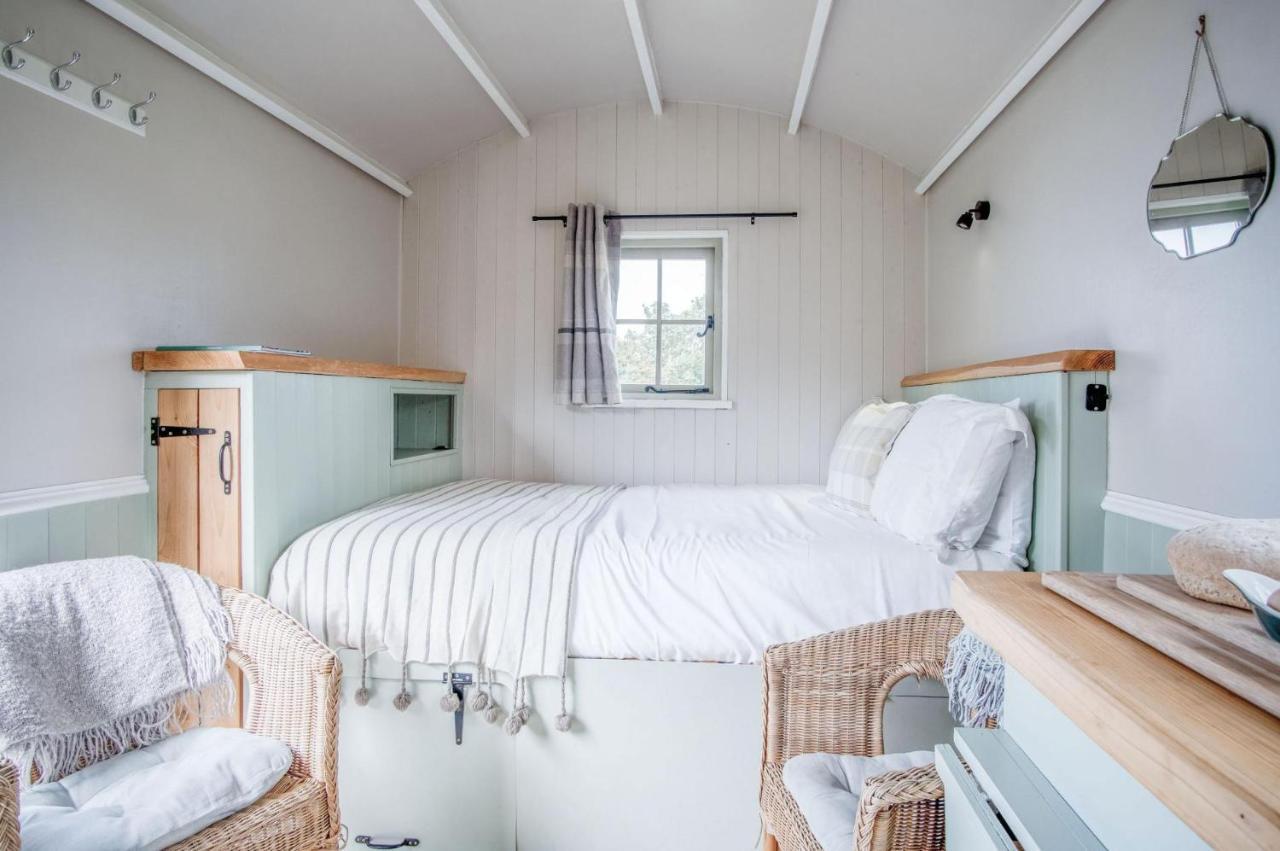 Haven View - 1 Bedroom Shepherds Hut - St Ishmaels Saint Ishmaels  Ngoại thất bức ảnh